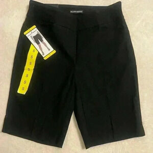 NWT Hillary Radley pull on stretchy Bermuda shorts in black. Women’s size Small
